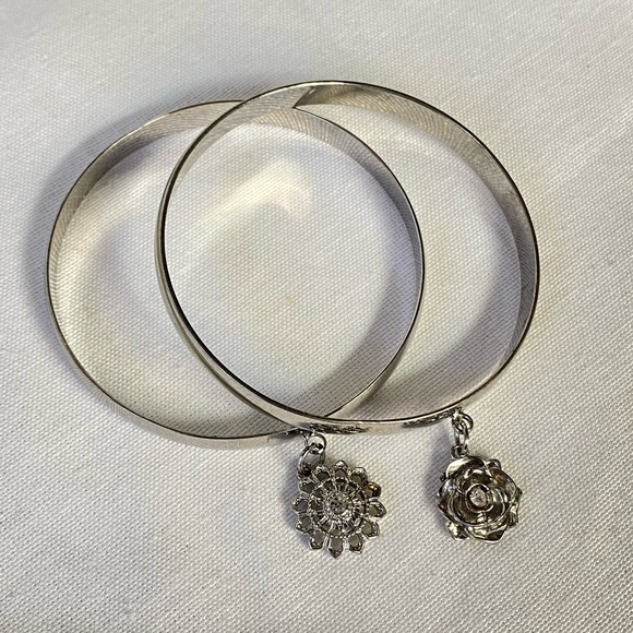 Cute bangle bracelets with dangle charms - Picture 1 of 4